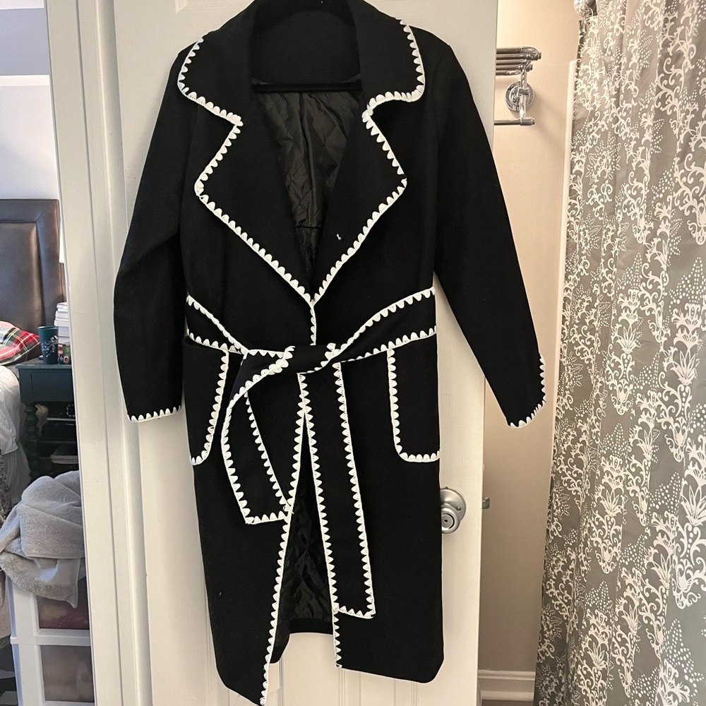 Chic Black Coat with White Trim - Picture 2 of 10